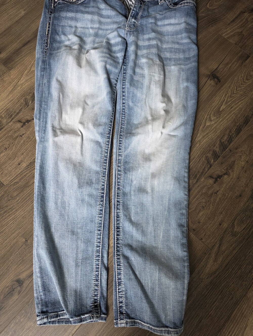 34×34 Rock Revival Light Wash Bootcut Jeans with Embellished Pockets - Picture 4 of 4